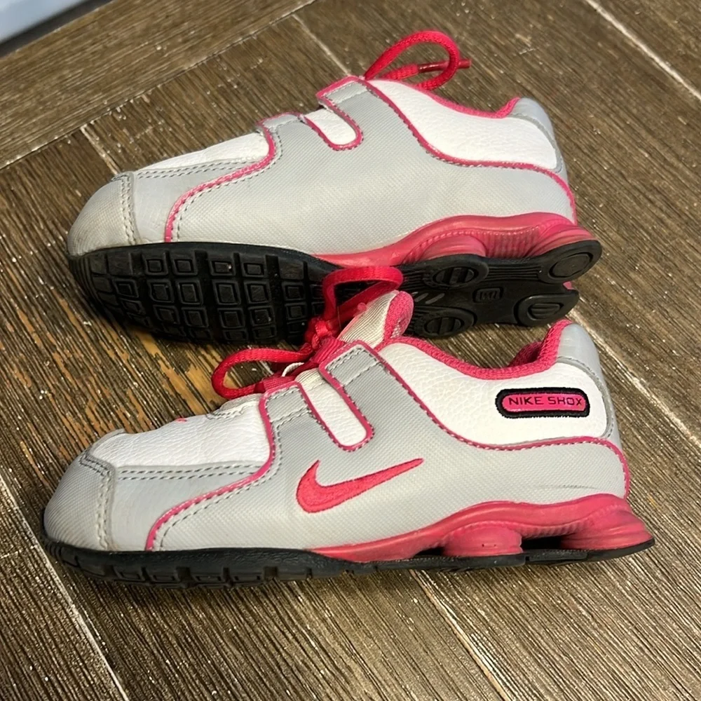 Vtg‎ Nike Shox Pink and Gray Sneakers